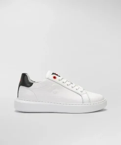 Sneaker In Pelle Con Logo Goffrato