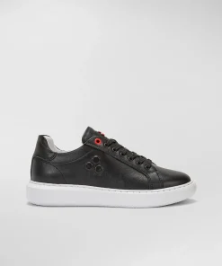 Sneaker In Pelle Con Logo Goffrato