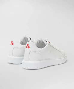 Sneaker In Pelle Con Logo Goffrato