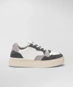 Sneakers In Pelle Con Dettagli In Suede